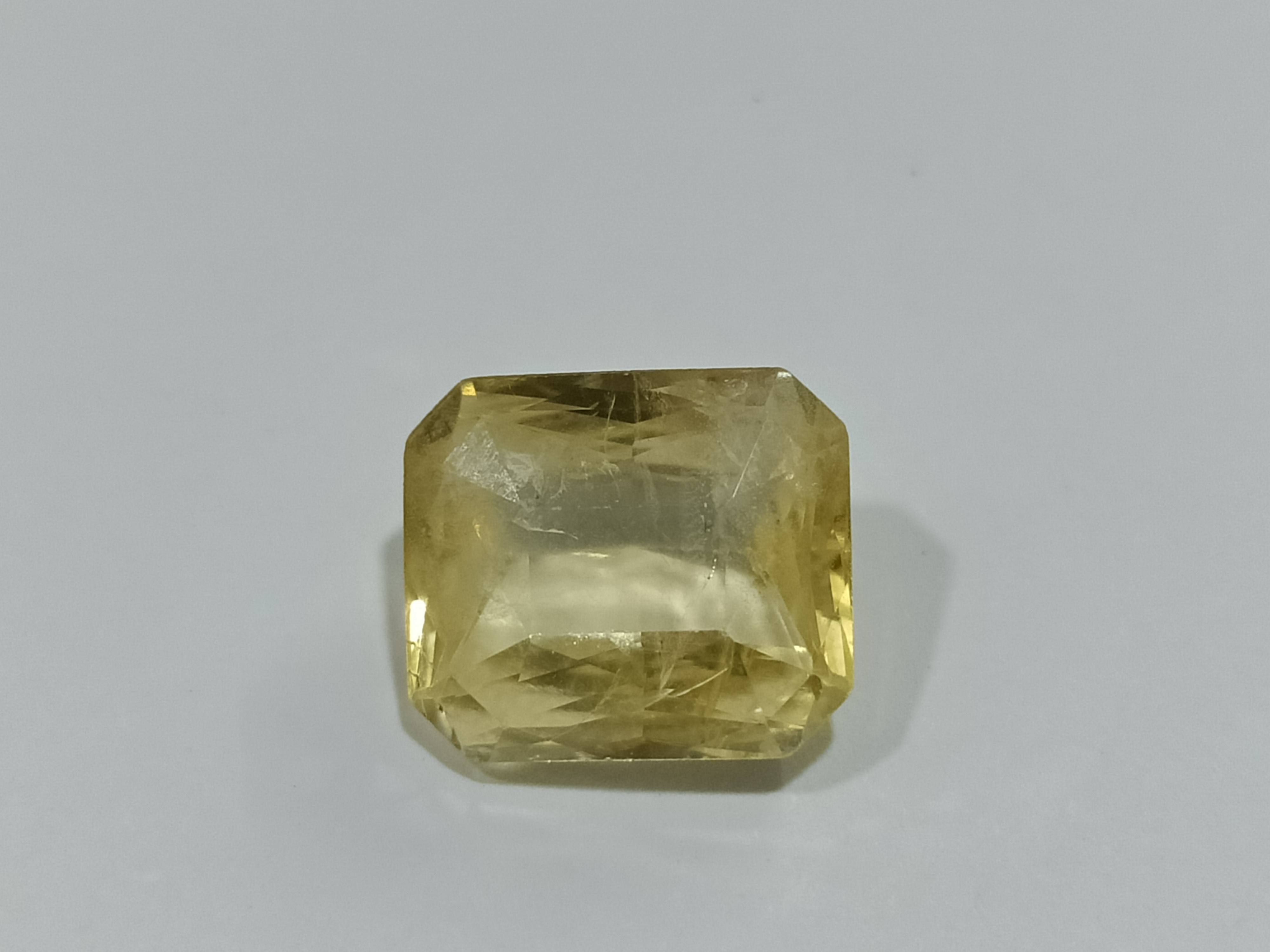 Yellow Sapphire (Pukhraj)